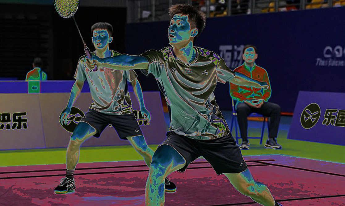 Alwi Farhan Trains with Kento Momota in Tokyo Before Asian Games 2026: Read the Signal, Not the Legend Alwi Farhan Trains with Kento Momota in Tokyo Before Asian Games 2026: Read the Signal, Not the Legend