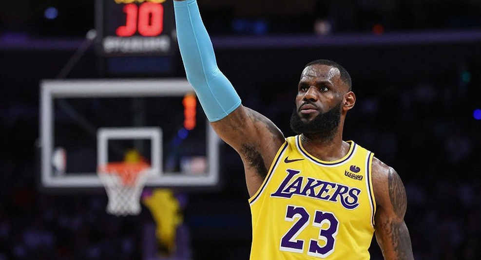 Mike James and the summer he almost became a Barcelona player: The calculated gamble to revive Anadolu Efes Mike James and the summer he almost became a Barcelona player: The calculated gamble to revive Anadolu Efes