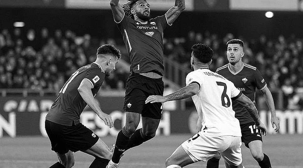 VAR ở V.League: Khi tiếng nói của khán đài không được lắng nghe