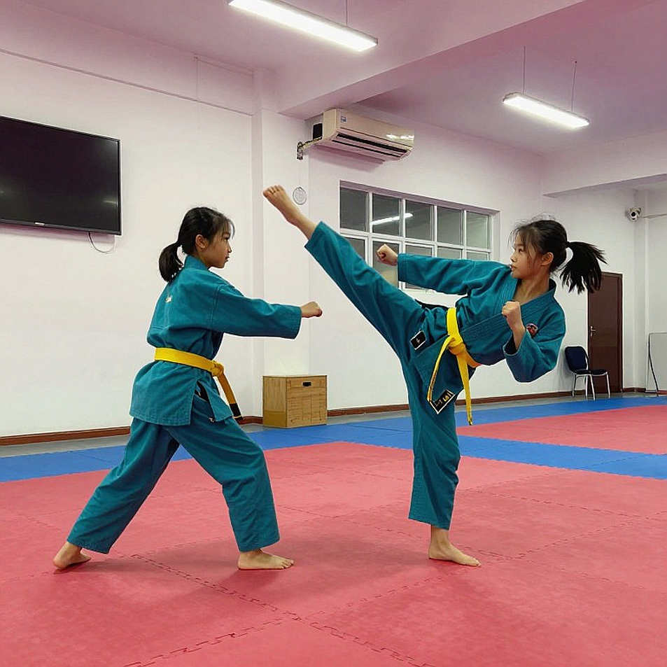 Luật cân trong võ thuật: hơn mười năm sau cái chết của Yang Jian Bing, lỗ hổng vẫn chưa khép Luật cân trong võ thuật: hơn mười năm sau cái chết của Yang Jian Bing, lỗ hổng vẫn chưa khép