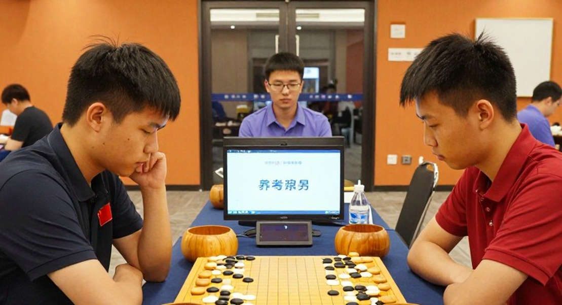 Khoảng trống dữ liệu trong tin chuyển nhượng esports và cái giá của sự suy đoán