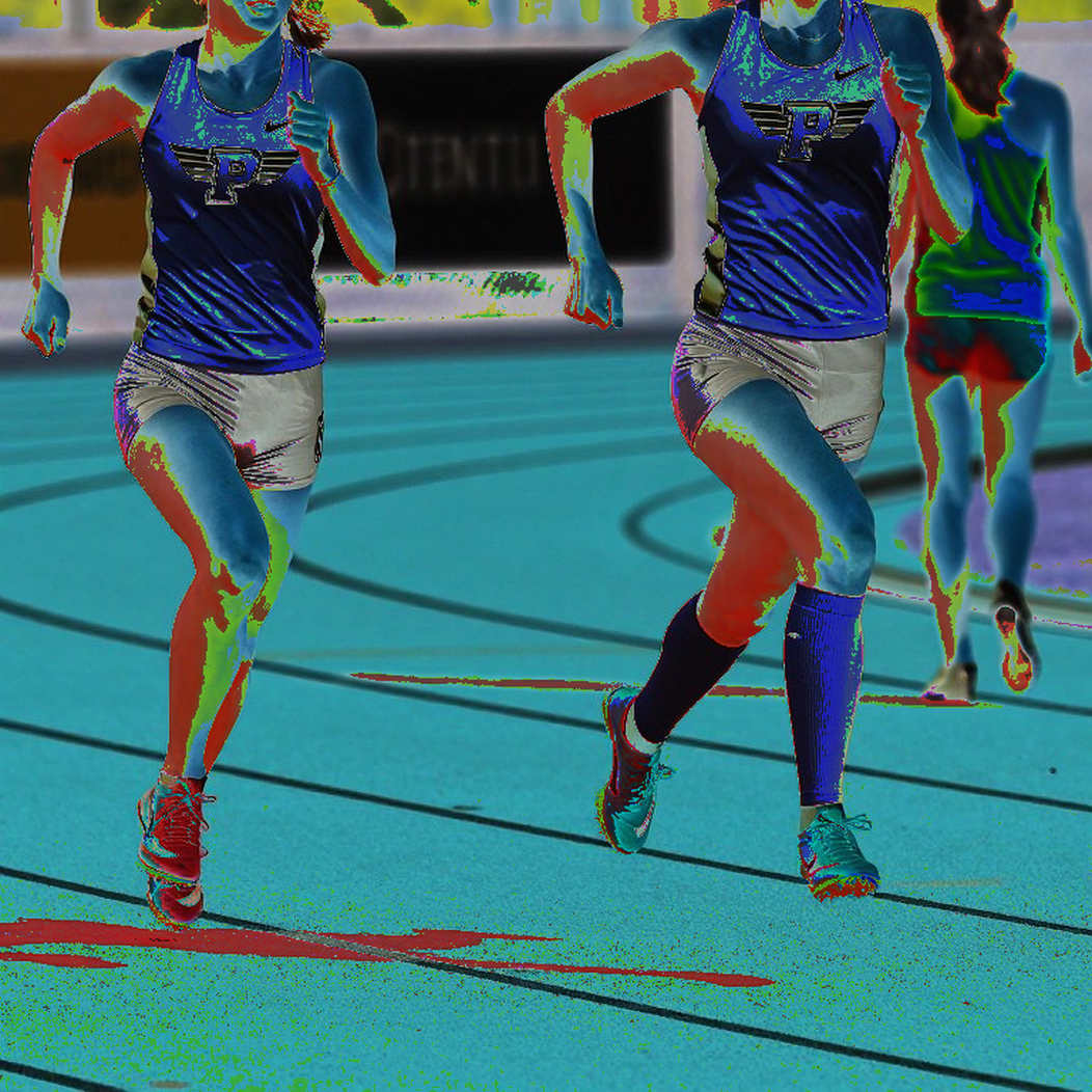 Đào sâu Global Gate Hạ Long 2026: 15.000 người chạy, tấm băng "Marathon" và những khoảng trống chưa kể