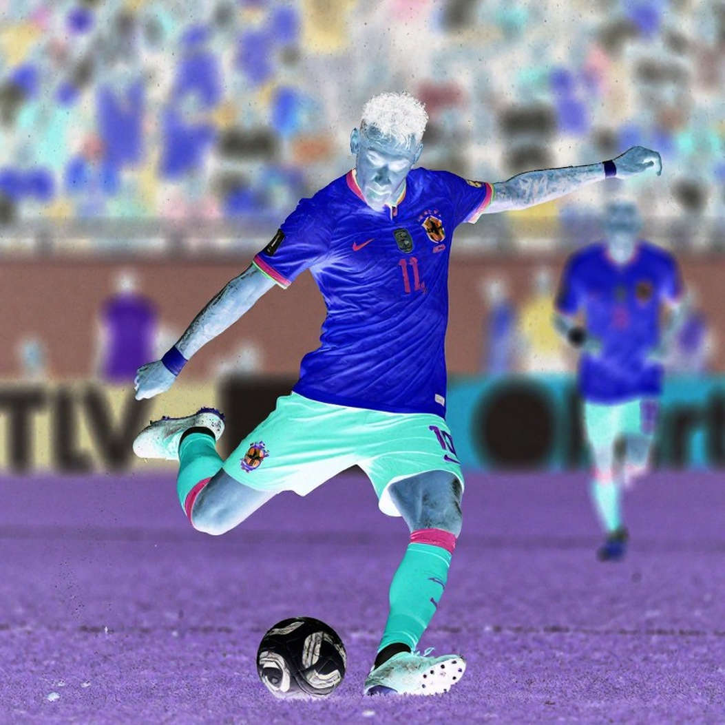 Le Cong Vinh at Hokuriku: A Striker Relearning How to Read Space